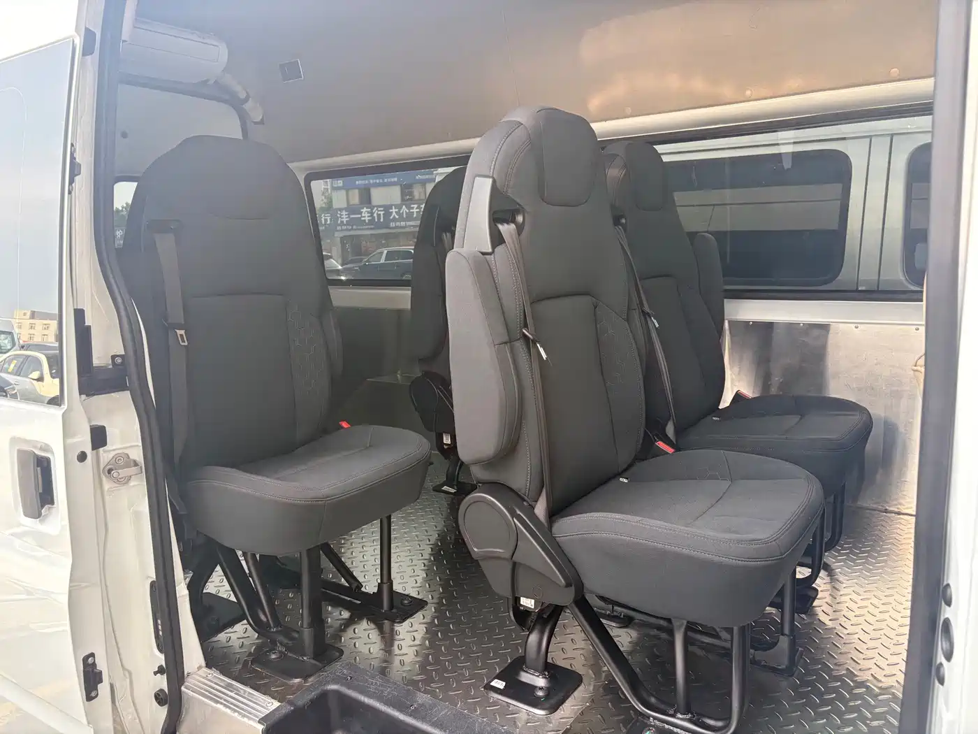 Jiangling JMC Fushun 2023 2022 2.0T Manual Multi-purpose Passenger Vehicle Medium Wheelbase Medium-high Roof 6-7 seater