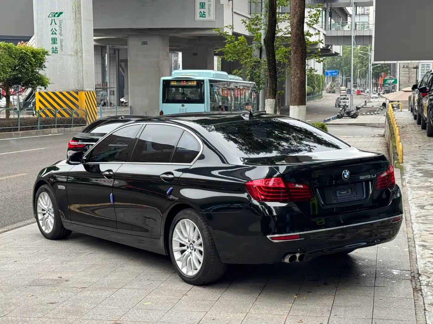 BMW 5 Series 2014 525Li Luxury Design Package фото 15