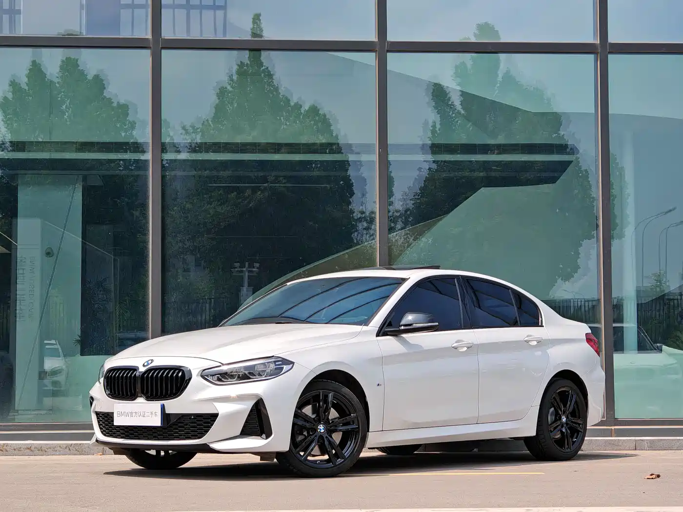 BMW 1-SERIES