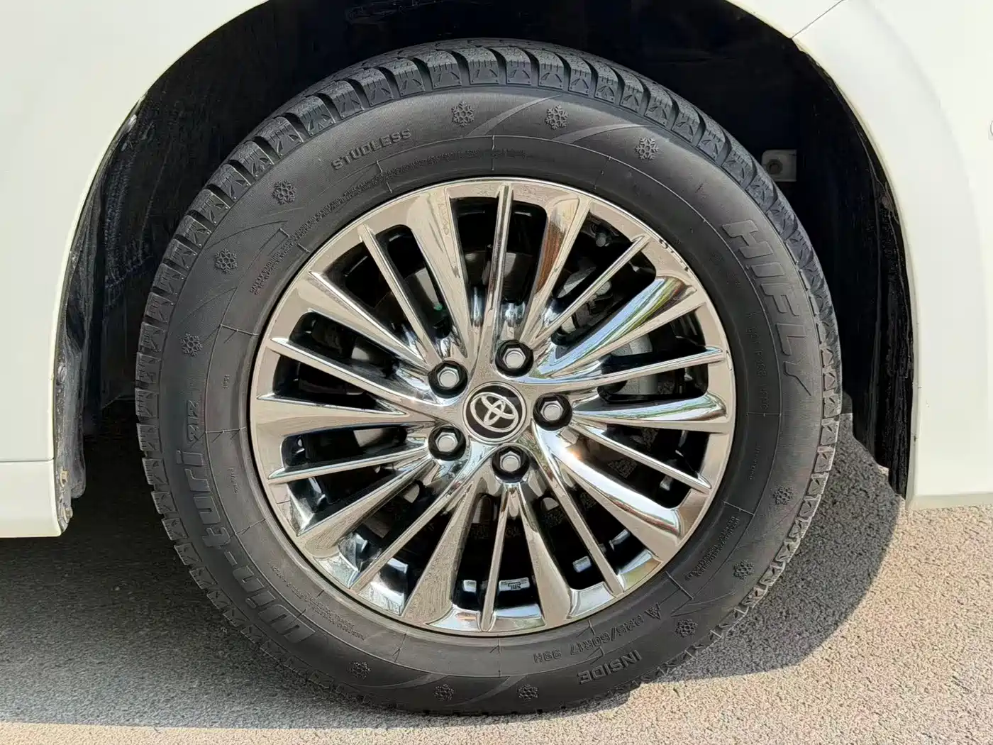Toyota Alphard 2021 Hybrid 2.5L Premium фото 5