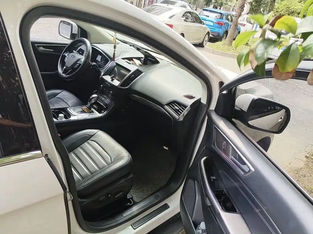 Ford Edge 2018 2018 EcoBoost 245 FWD Luxury 7-seater China V