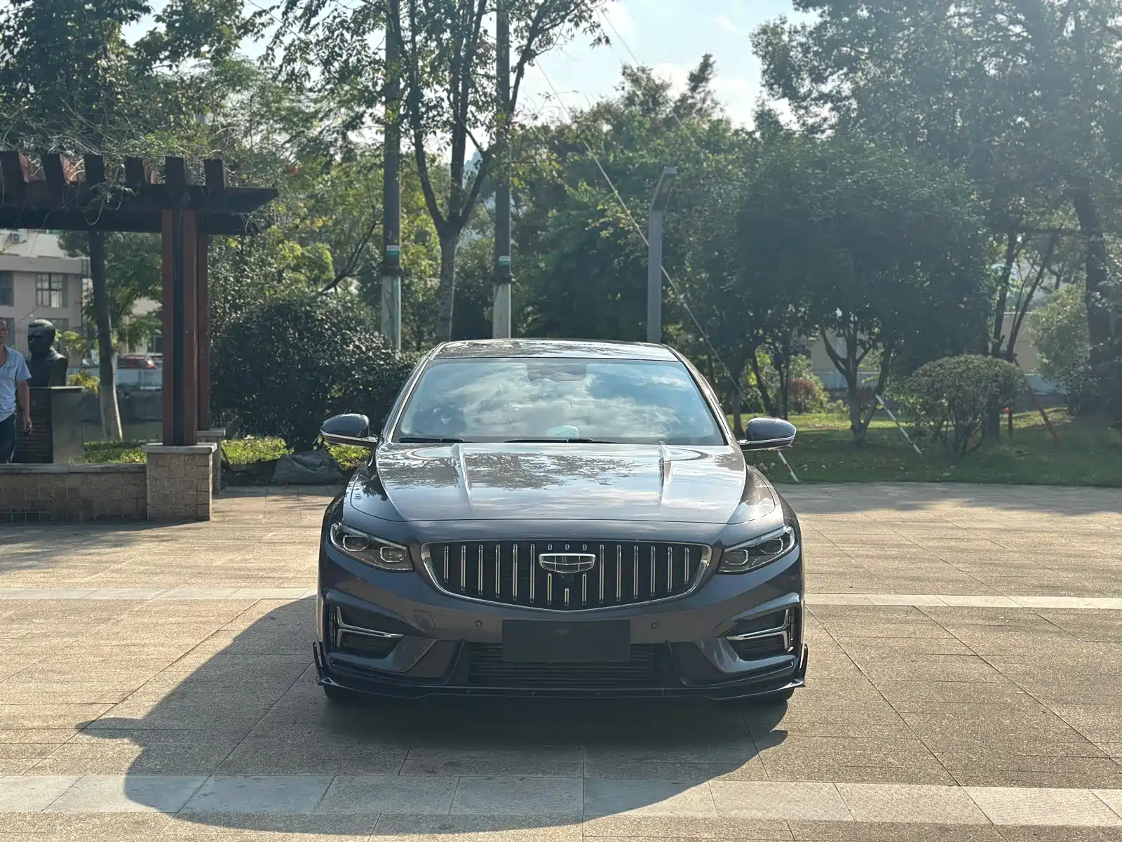 Фото 2 - Geely Preface