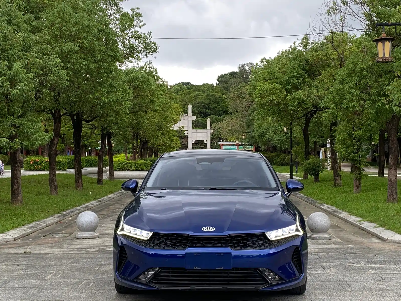 Photo 2 - Kia K5