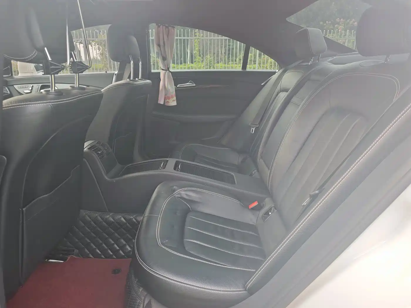 Фото 26 - Mercedes-Benz CLS