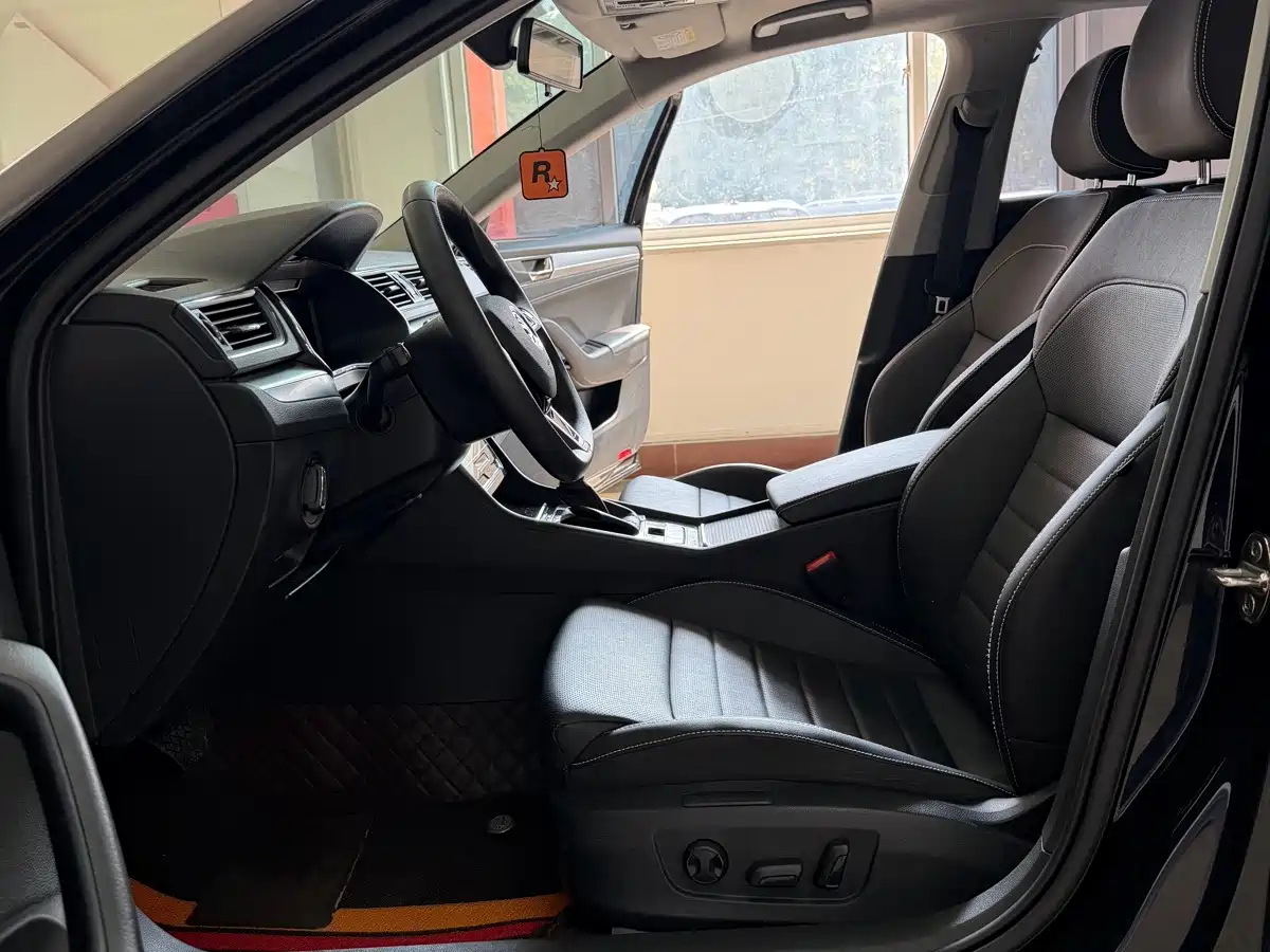 Photo 30 - Škoda Superb