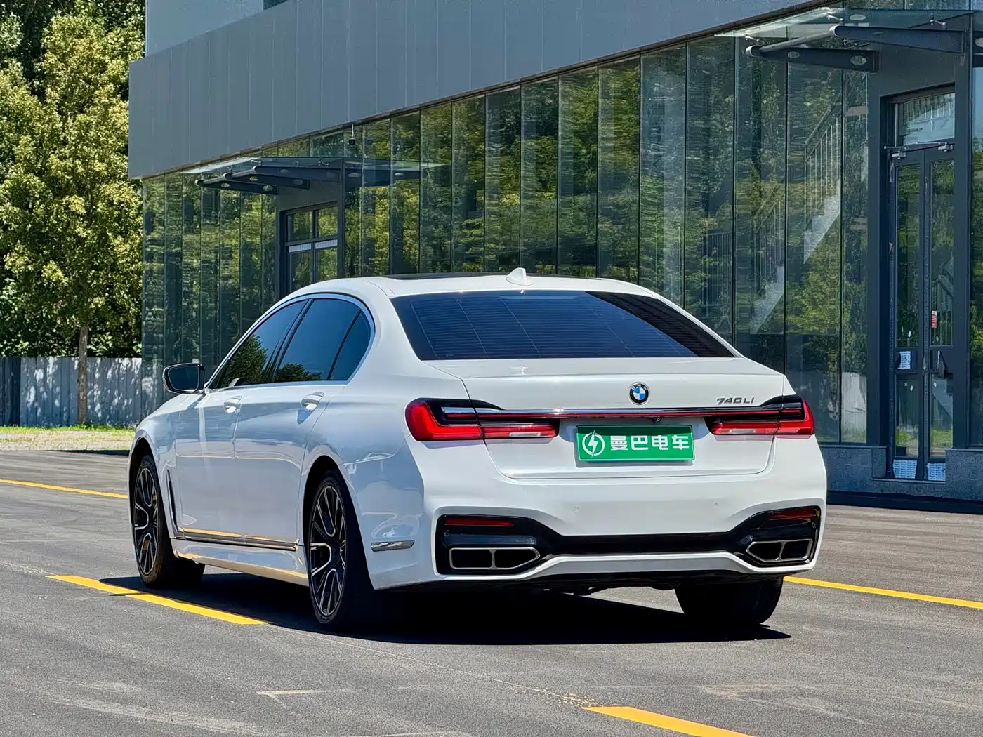 Фото 6 - BMW 7 Series