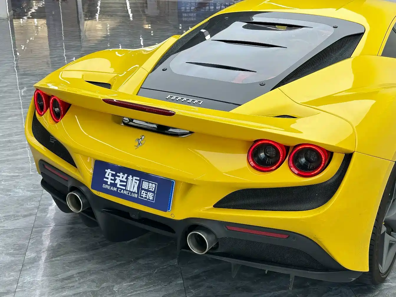 Ferrari F8 2021 2019 Tributo 3.9T V8