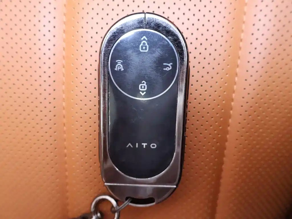 Aito AITO M8 2026 2025 Model Extended Range Max+ Edition 53.4kWh 6-Seater