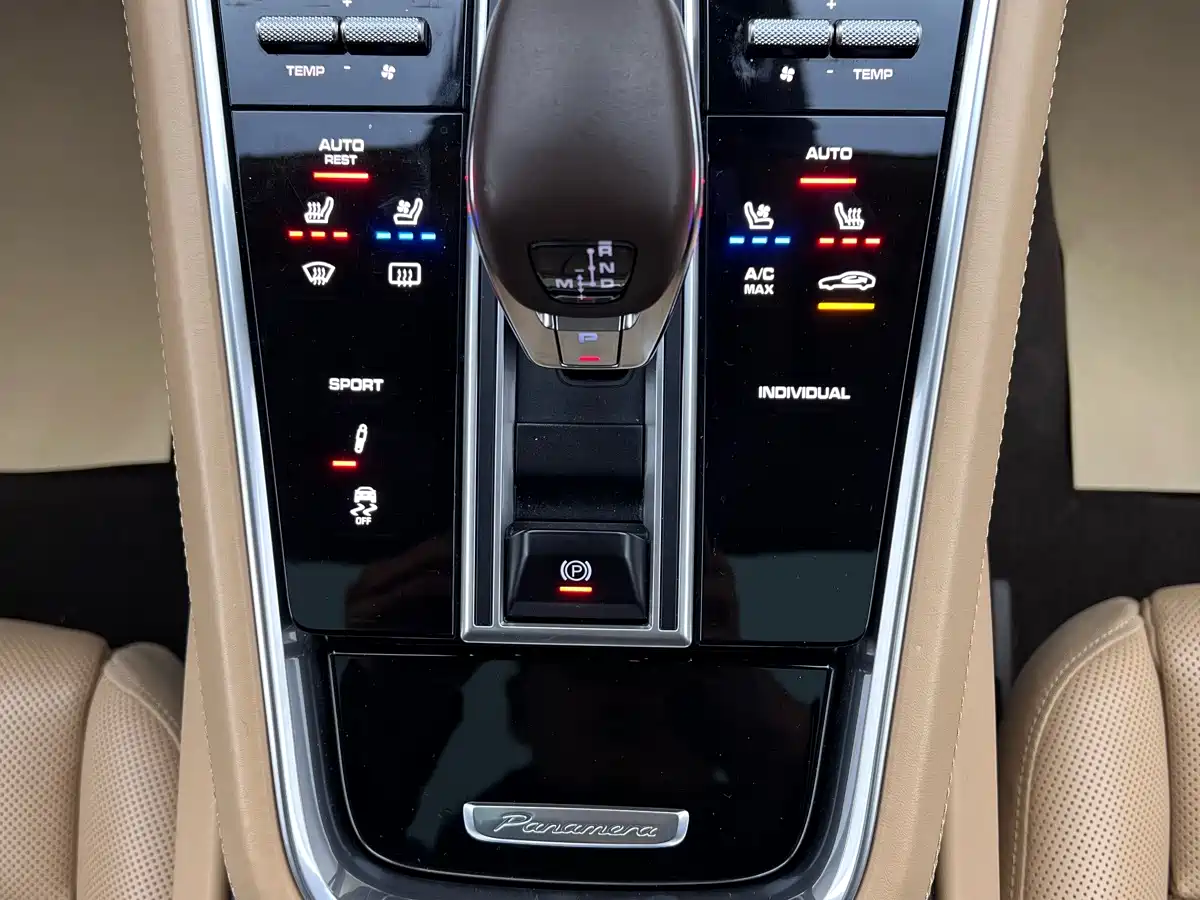 Porsche Panamera 2017 Panamera 4 Executive Long Wheelbase 3.0T фото 27