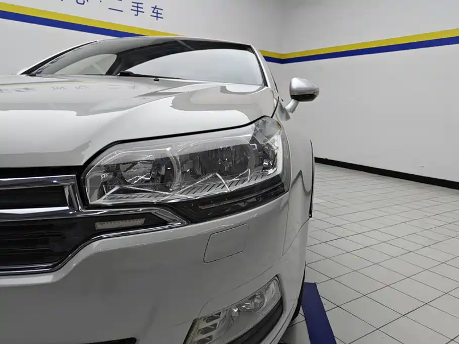 Фото 5 - Citroën C5