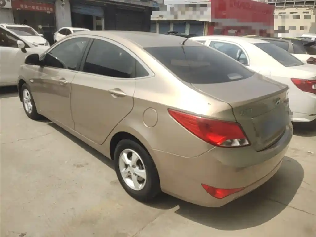 Hyundai Verna 2016 1.4L Automatic Smart GLS фото 5
