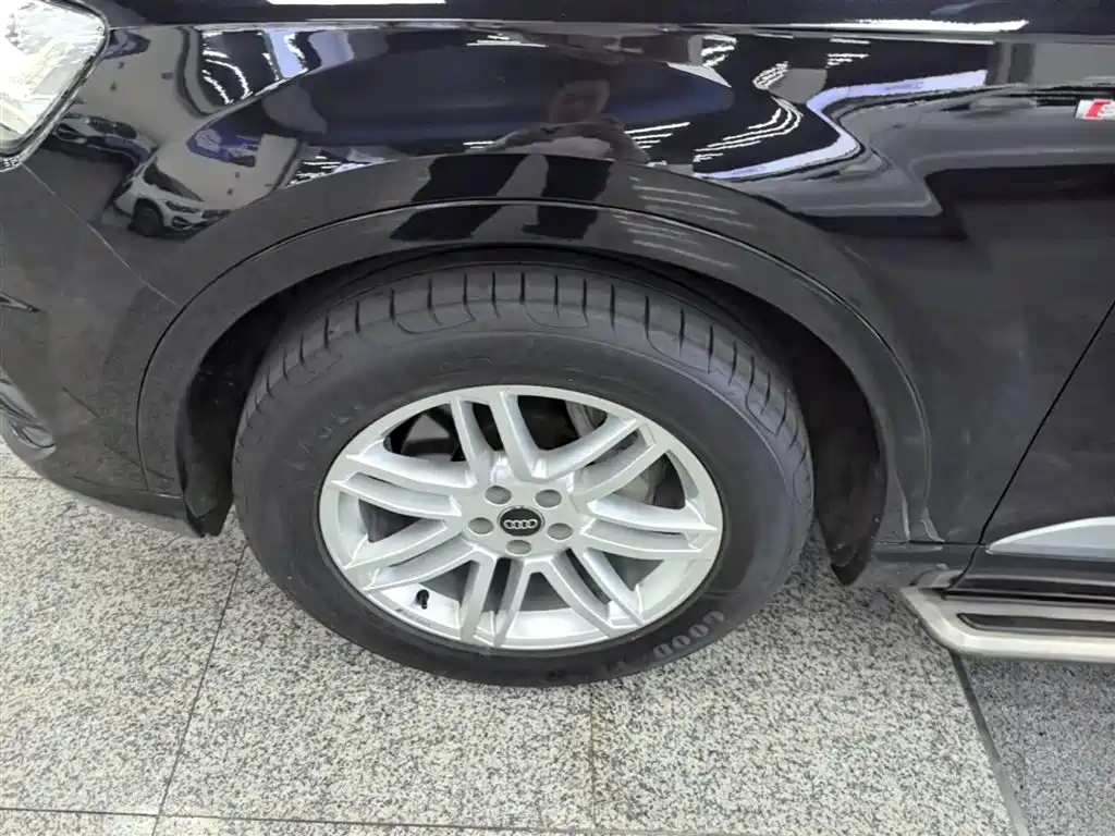 Audi Q7 2018 40 TFSI Comfort фото 23