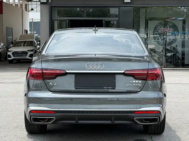 Audi A4L 2020 40 TFSI Luxury Dynamic — фото 4