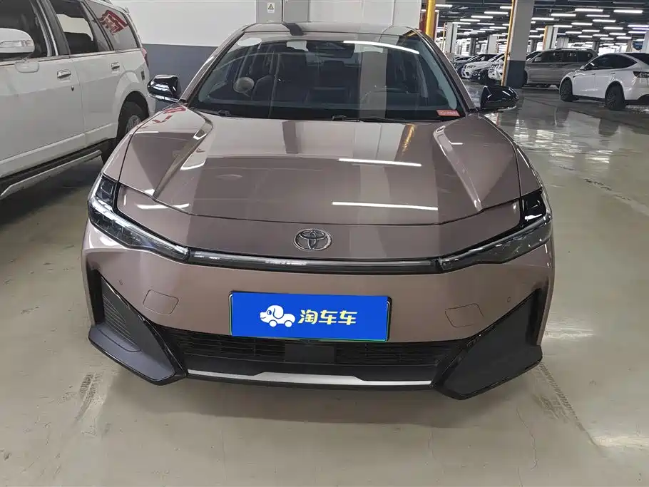 Toyota bZ3 2023 616km Long Range Premium фото 2