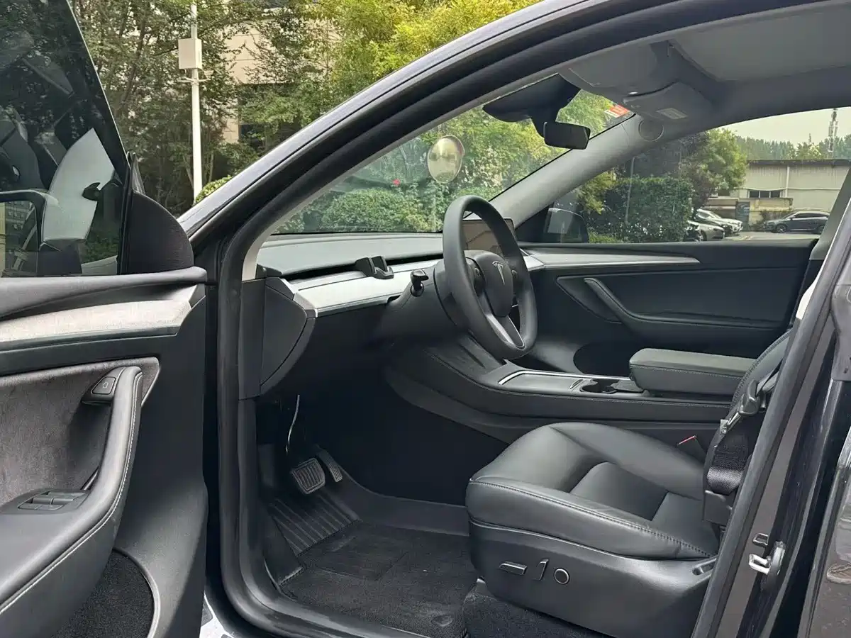 Фото 7 - Tesla Model Y