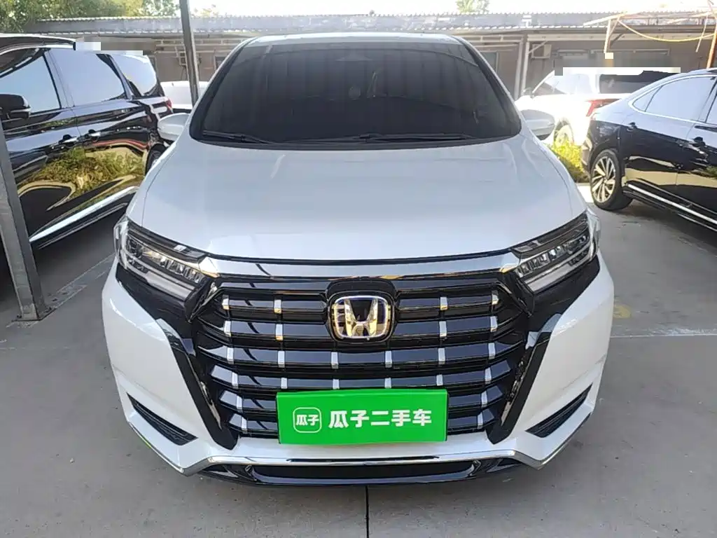 Фото 3 - Honda Elysion