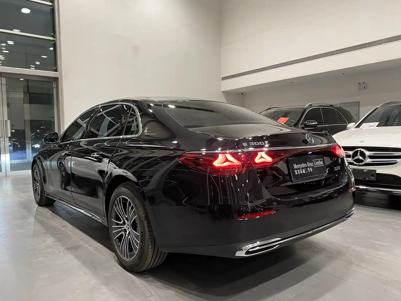 Mercedes-Benz E-Class 2025 E 260 L фото 16