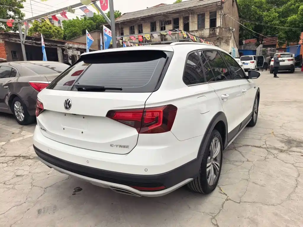 2021 Volkswagen C-TREK