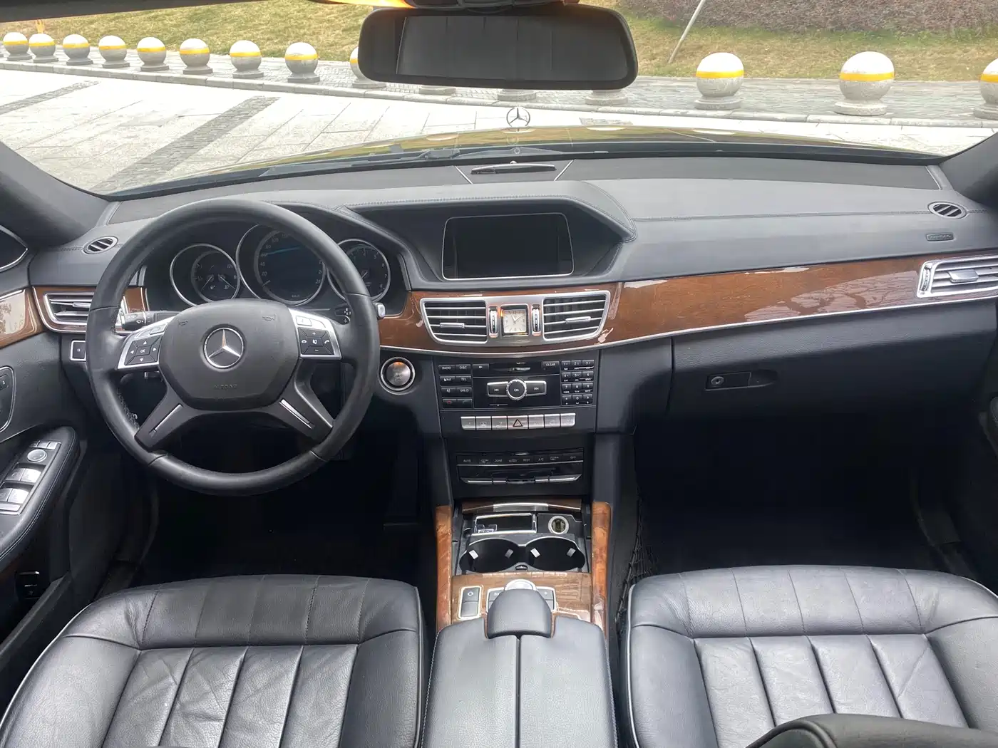Mercedes-Benz E-Class 2015 E 320 L Luxury 4MATIC фото 12