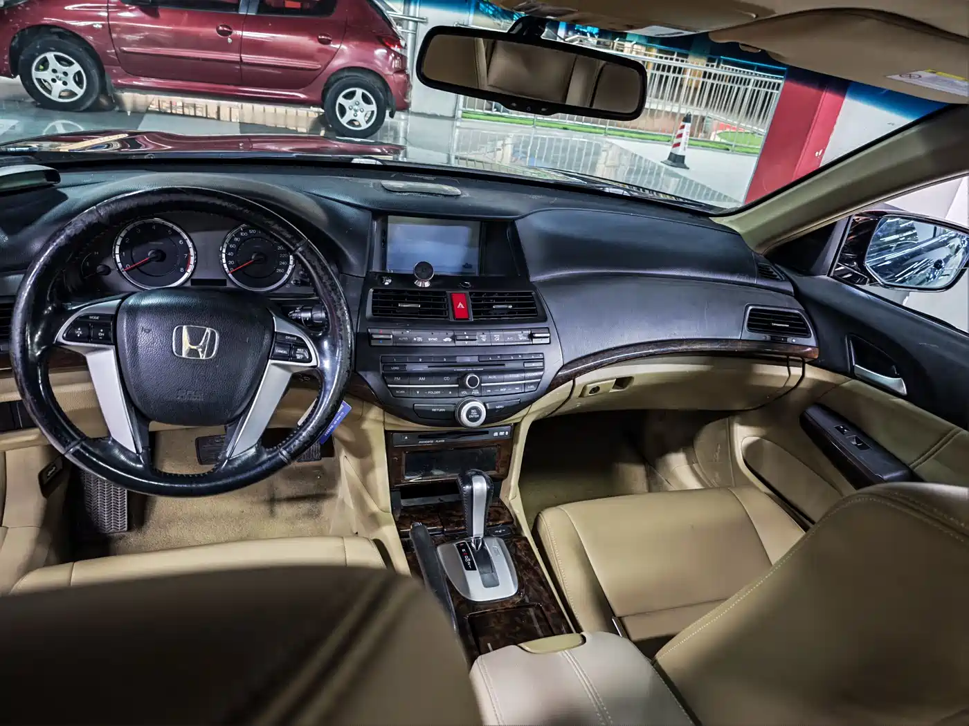 Фото 6 - Honda Accord