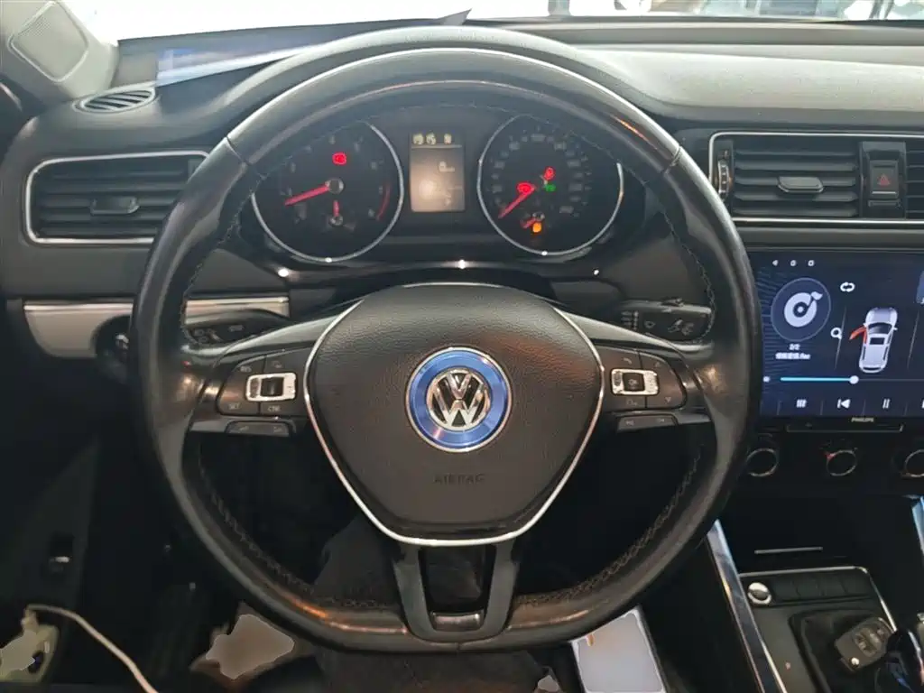 Volkswagen Sagitar 2017 230TSI Automatic Comfort фото 11