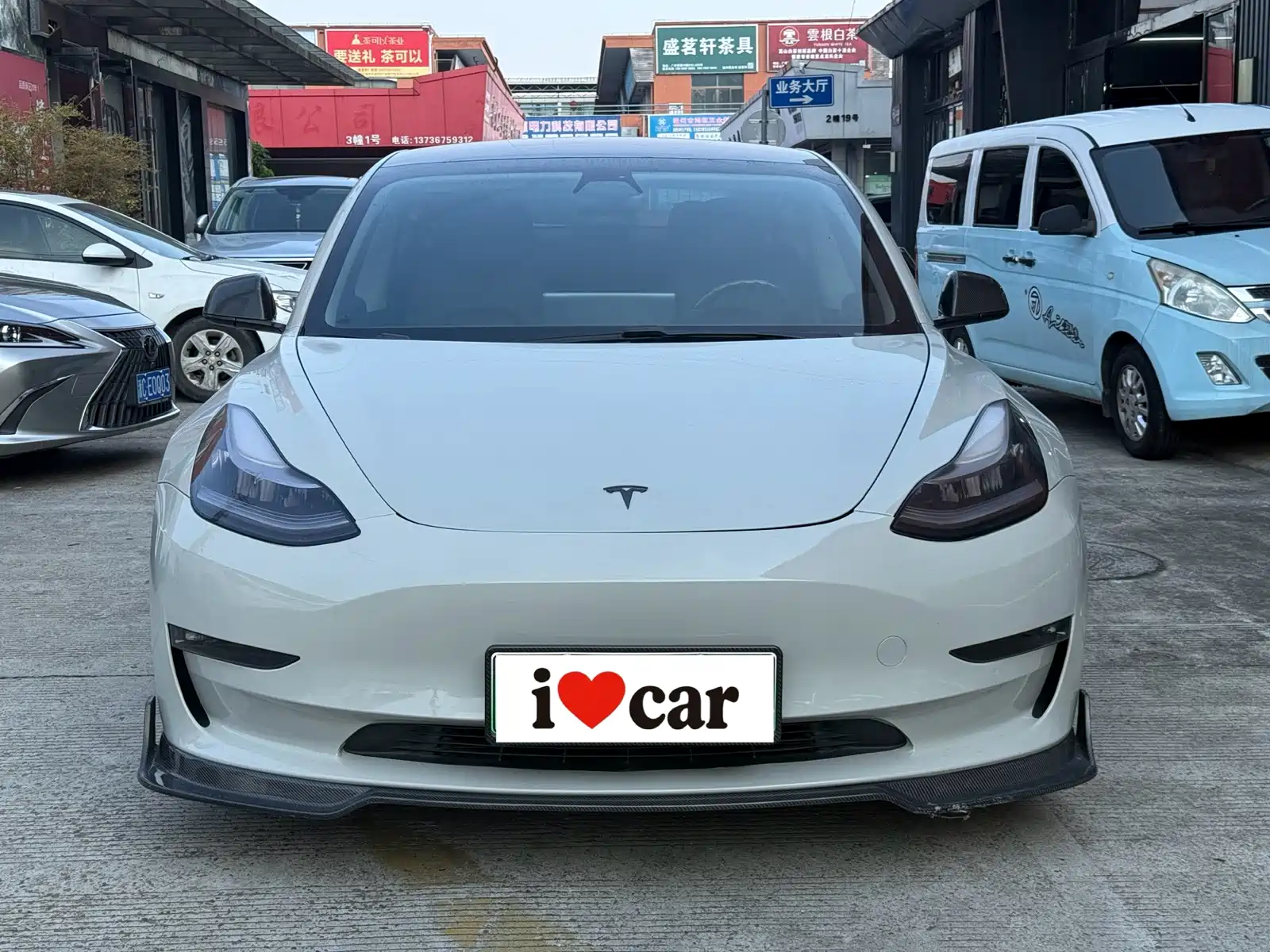 Фото 3 - Tesla Model 3 (Import)