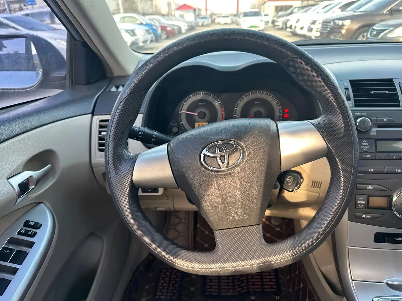 Toyota Corolla 2012 Styling Edition 1.8L CVT GL-i фото 12