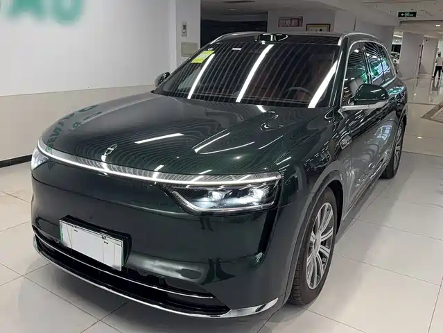 AITO Wenjie AITO M8 2025