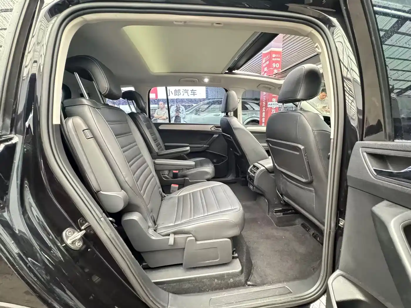 Volkswagen Touran 2018 Touran L 280TSI DSG Frontier Luxury Edition 6-Seater China V фото 9