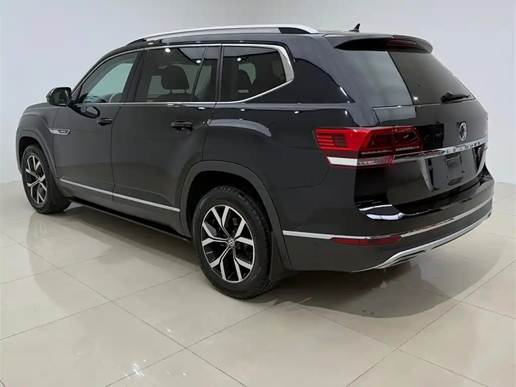 Volkswagen Teramont 2019 380TSI 4WD Luxury Edition China VI фото 9