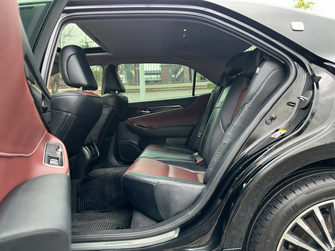 Toyota Crown 2018 2.0T Sport Edition фото 10