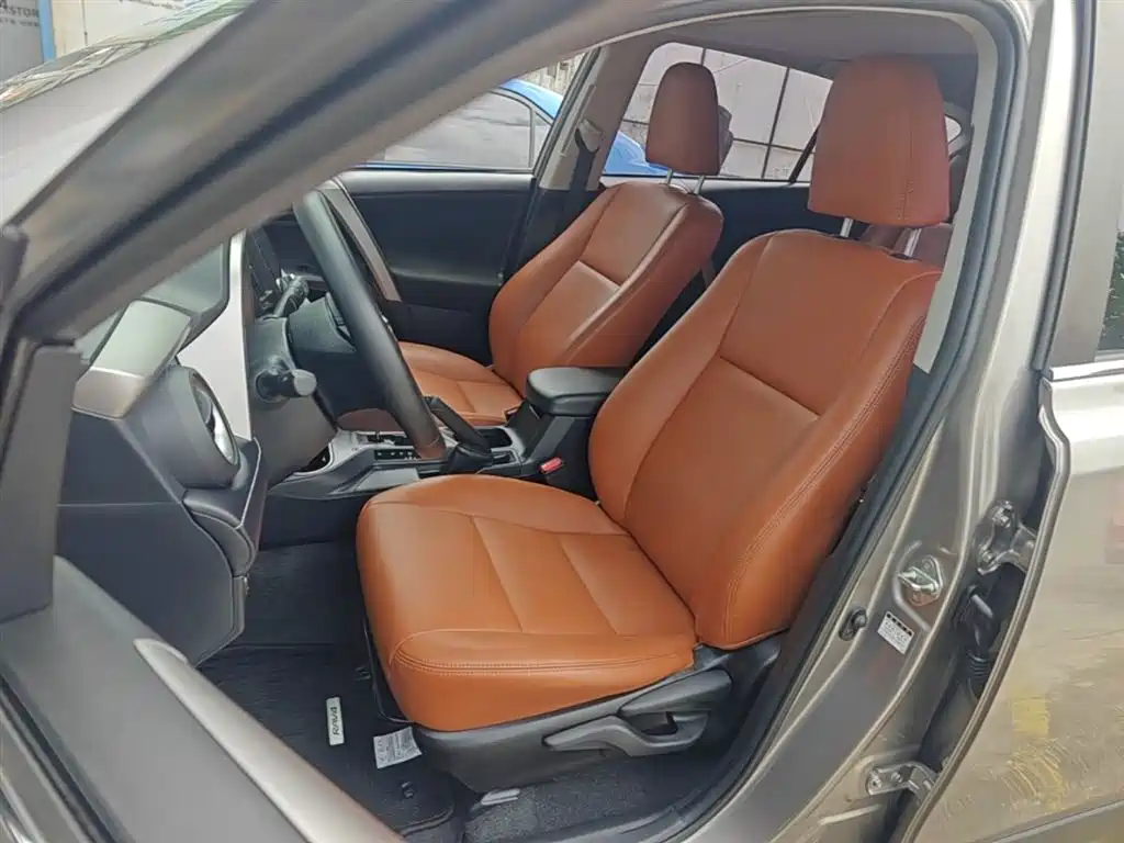 Toyota RAV4 Rongfang 2019 2.0L CVT 2WD Trend Edition China VI фото 15