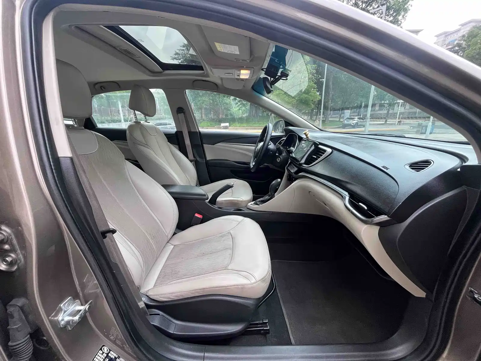 Фото 10 - Buick Excelle