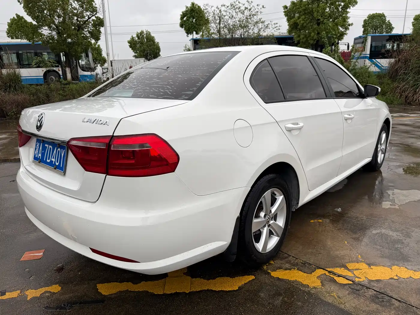 Volkswagen Lavida 2015 1.6L Automatic Trend Edition фото 4