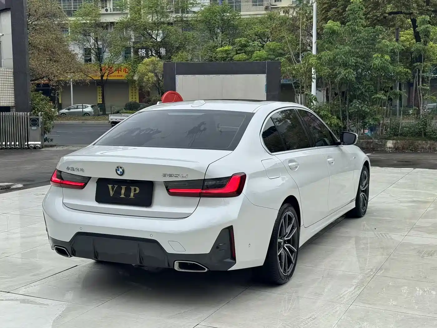 BMW 3 Series 2024 325i M Sport Shadowline Package фото 7