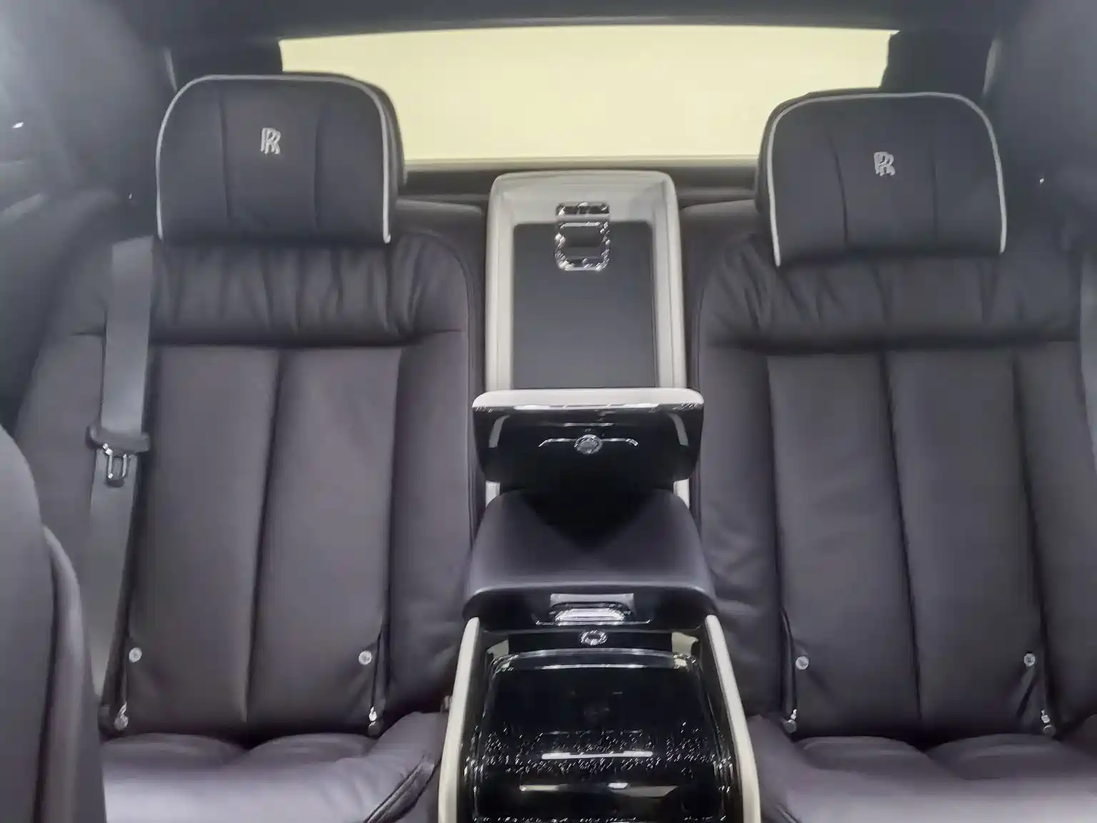 Фото 9 - Rolls-Royce Phantom