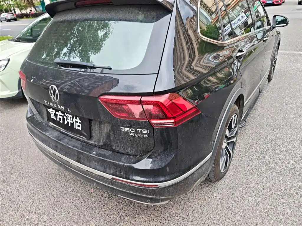 Volkswagen Tiguan L 2021 380TSI Automatic 4WD R-Line Flagship 7-seater фото 3