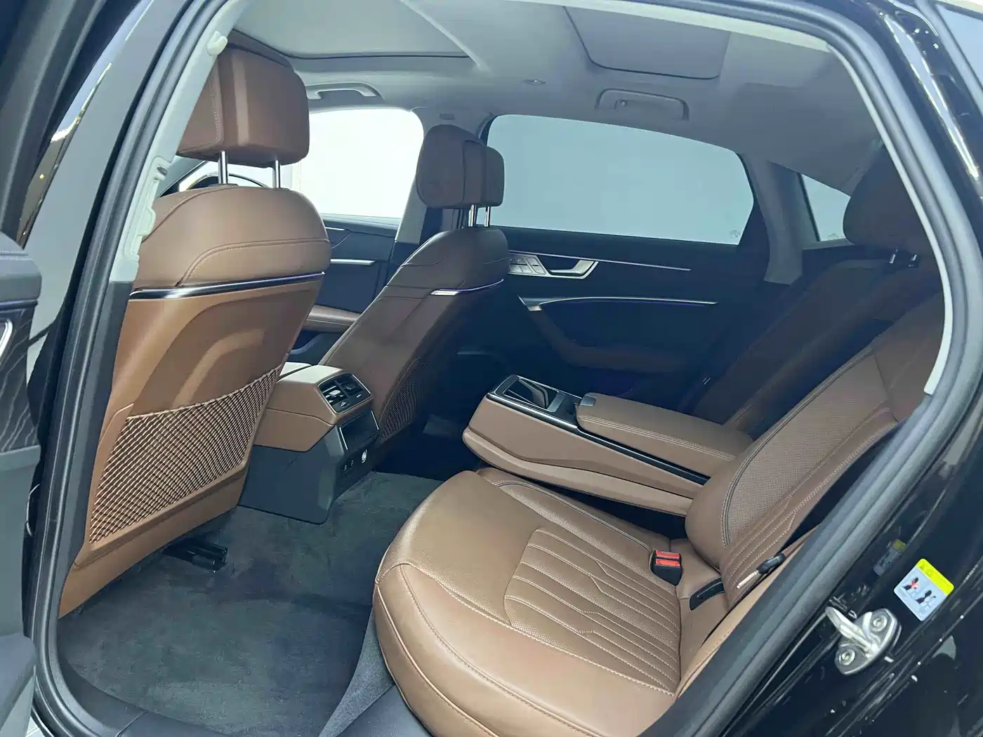Audi A6L 2023 55 TFSI quattro Exclusive Elegance фото 21