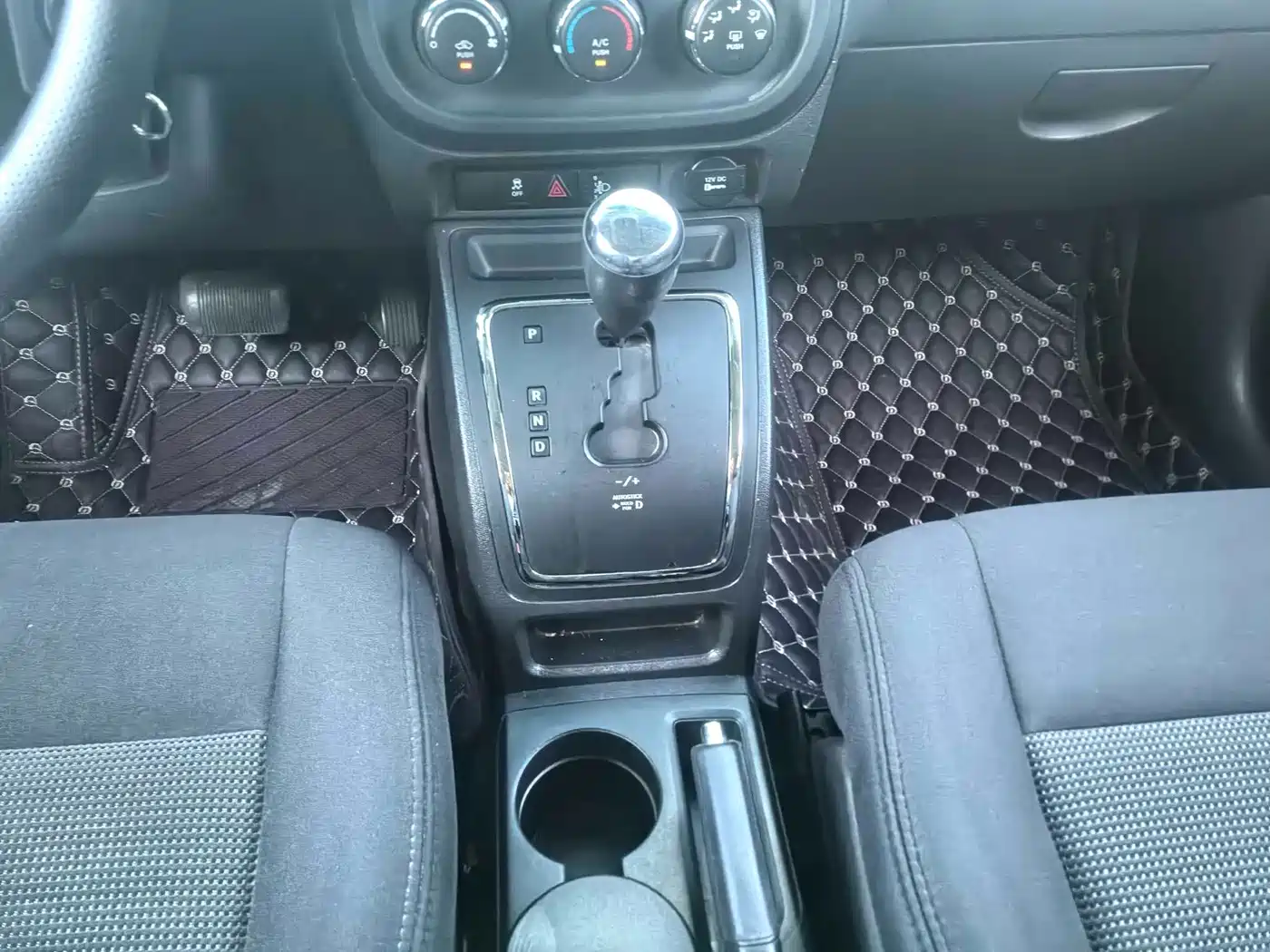 Jeep Compass (Import) 2015 2015 2.0L 2WD Sport