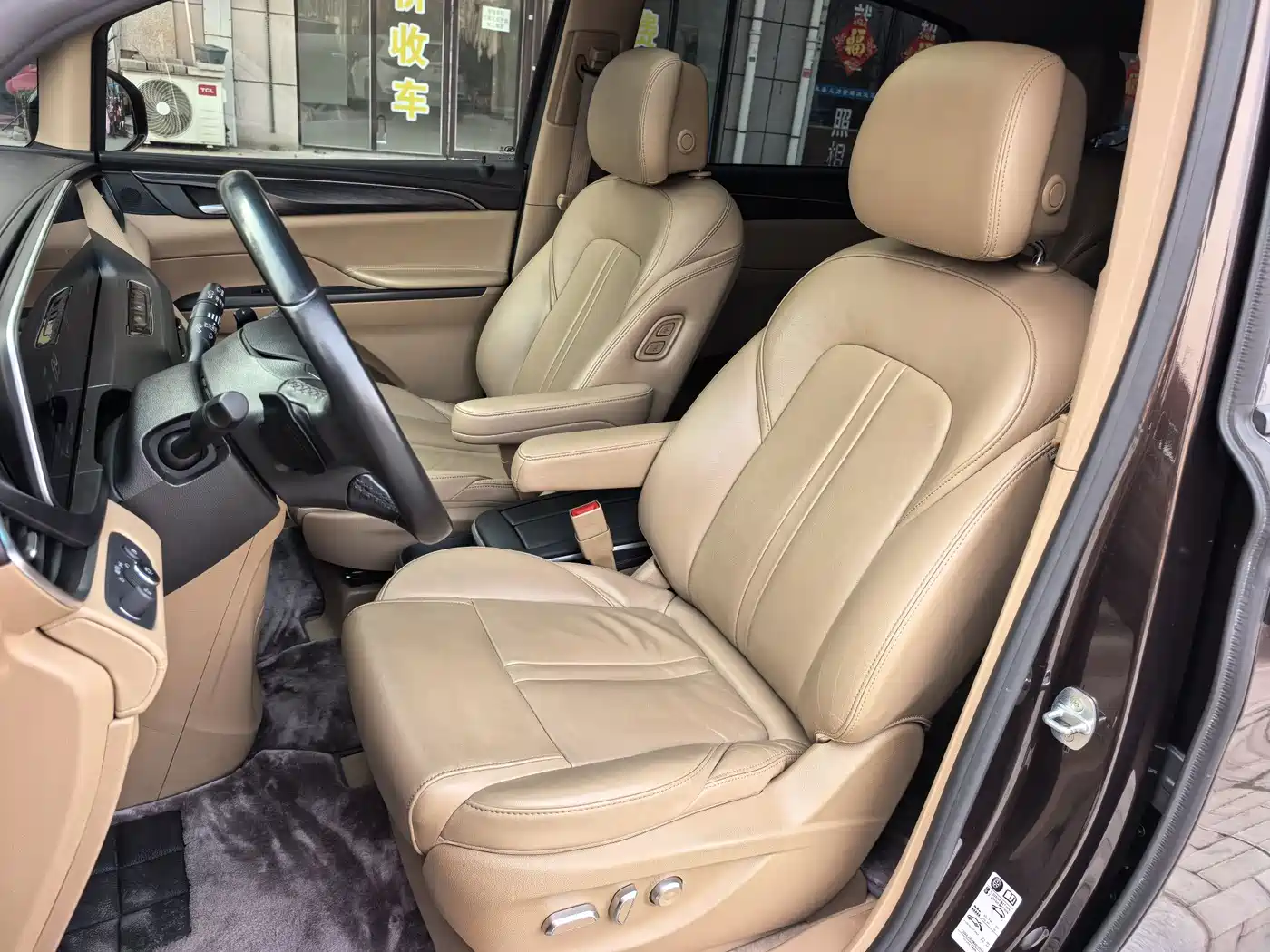 Buick GL8 2021 ES Landlord 653T Premium фото 12