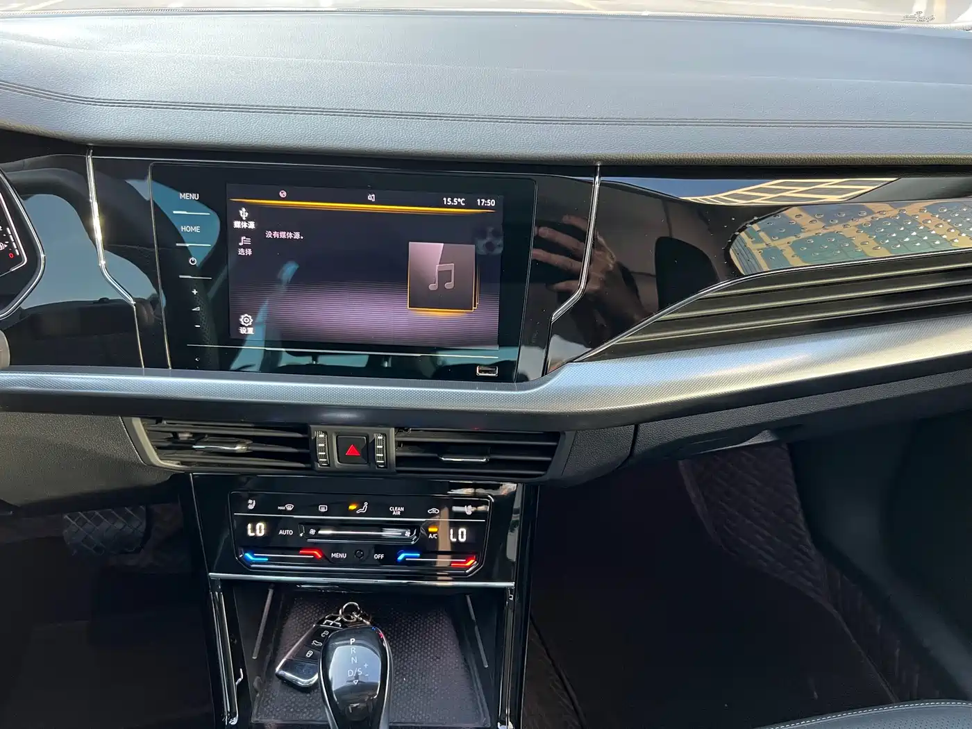 Volkswagen Passat 2024 380TSI Dragon Soaring Edition фото 18