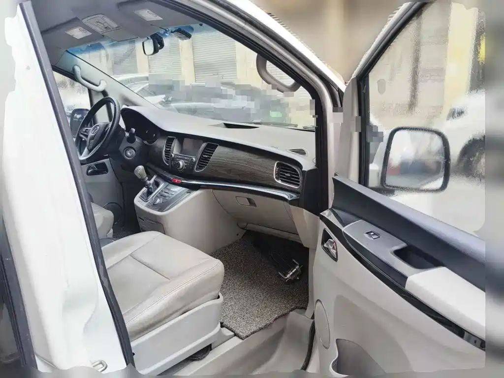 JAC Refine M5 2014 2013 2.0T Petrol Manual Business Edition