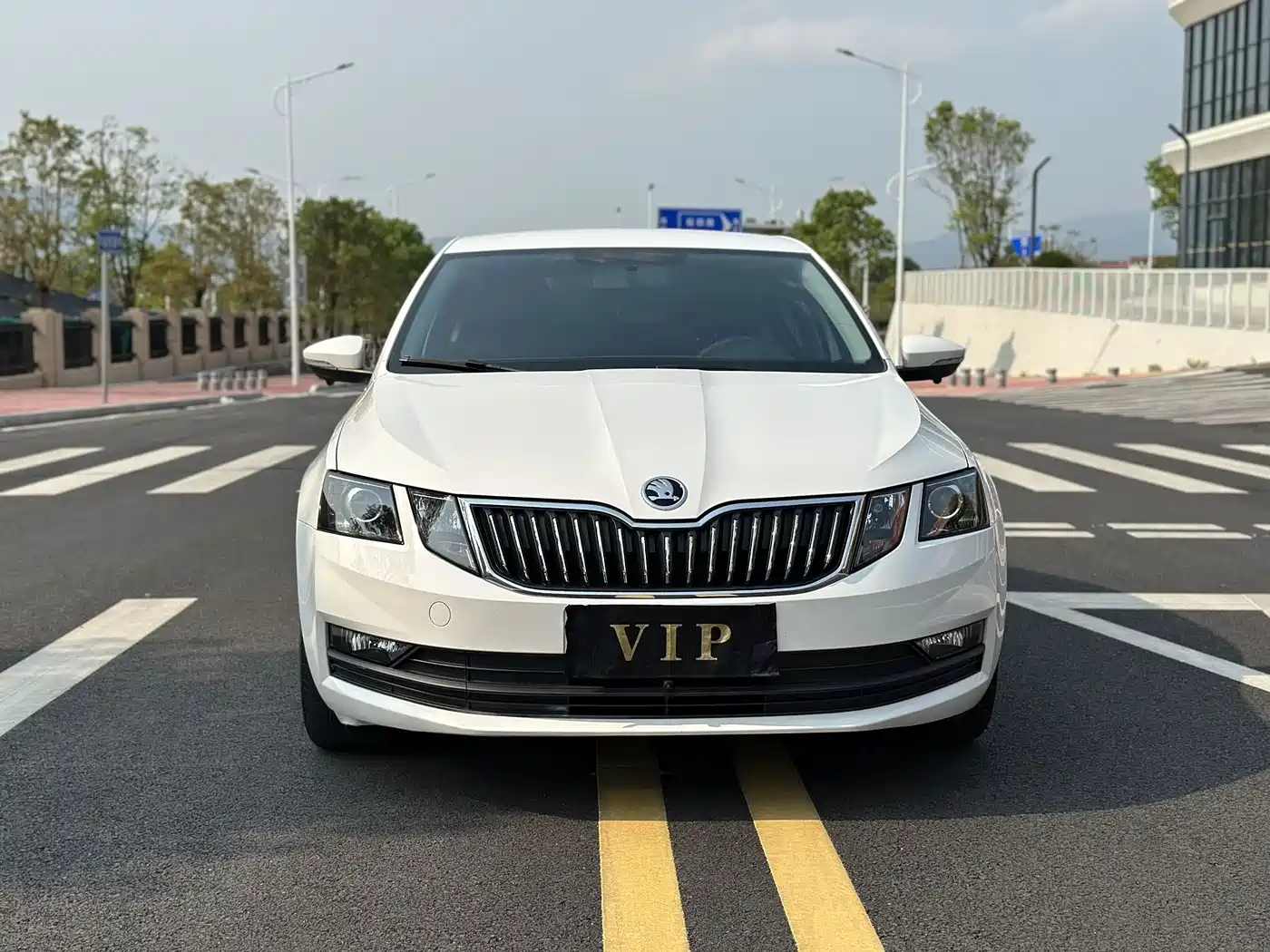 Škoda Octavia 2022 1.5L Automatic Comfort Edition фото 2