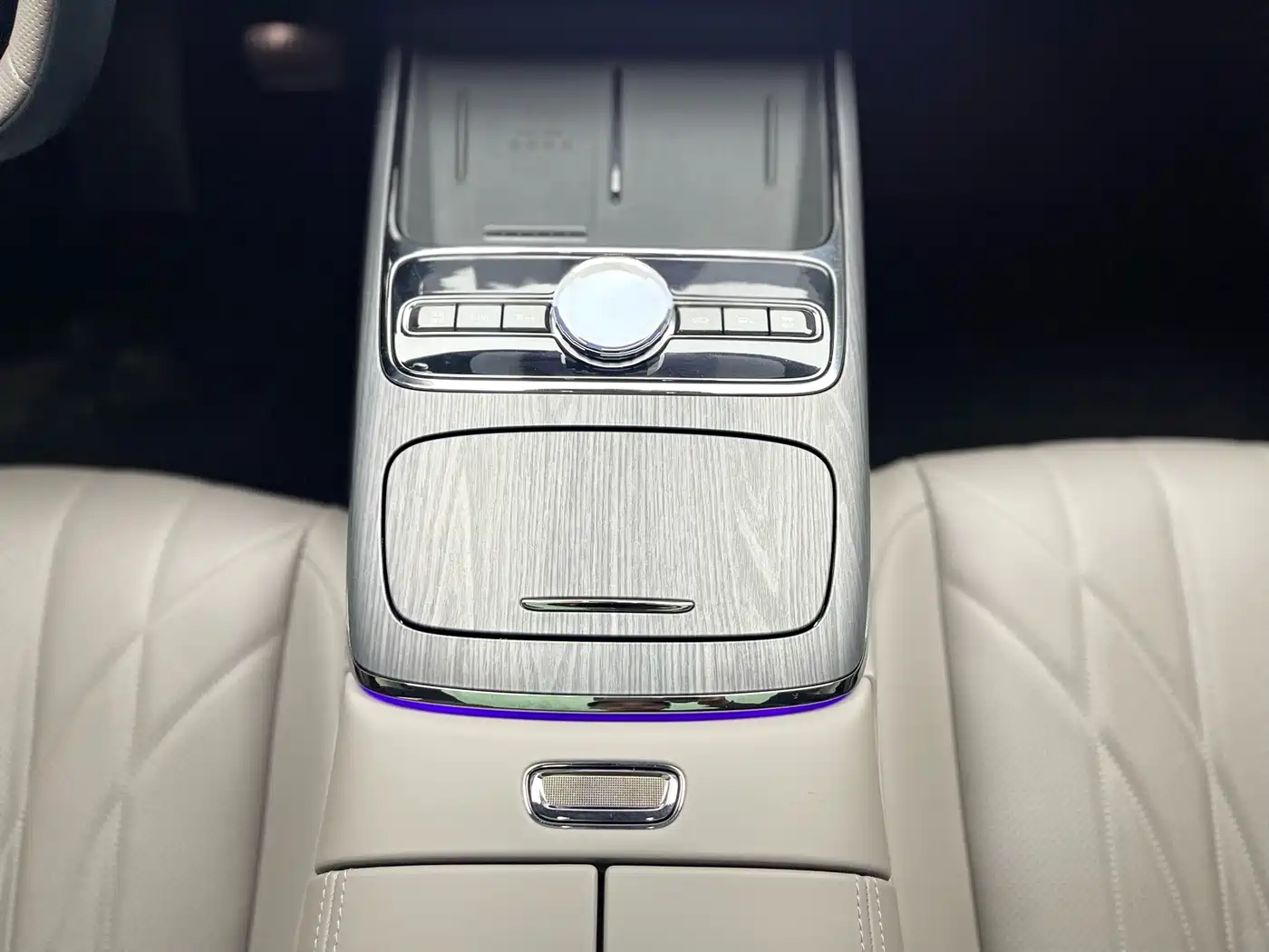 Geely Galaxy Galaxy Xingyao 8 2025 130km EM-P Starship Edition фото 17