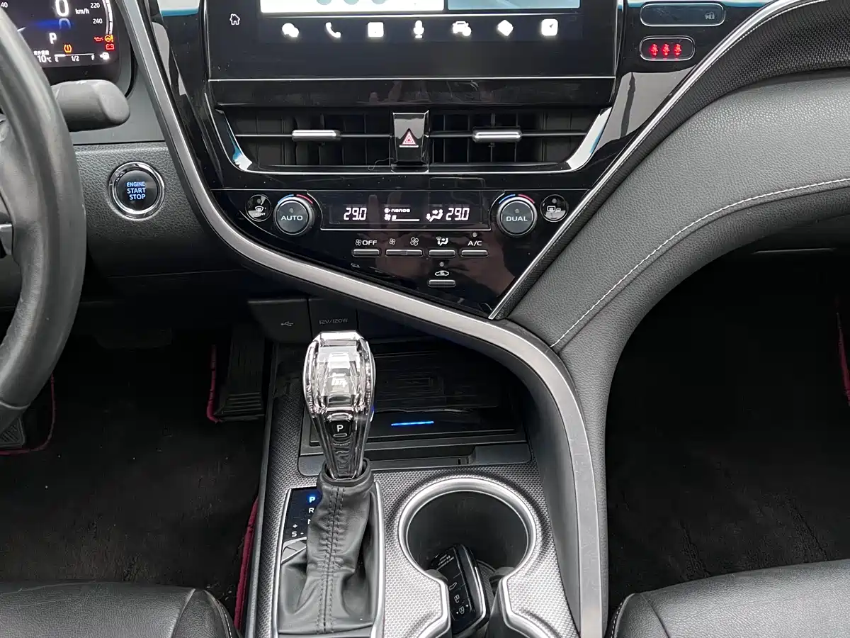 Toyota Camry 2021 2.5S Feng Shang Edition фото 12