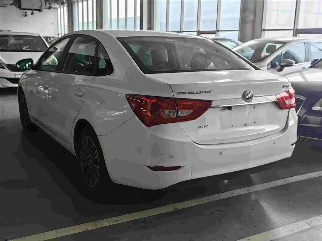 Фото 4 - Buick Excelle