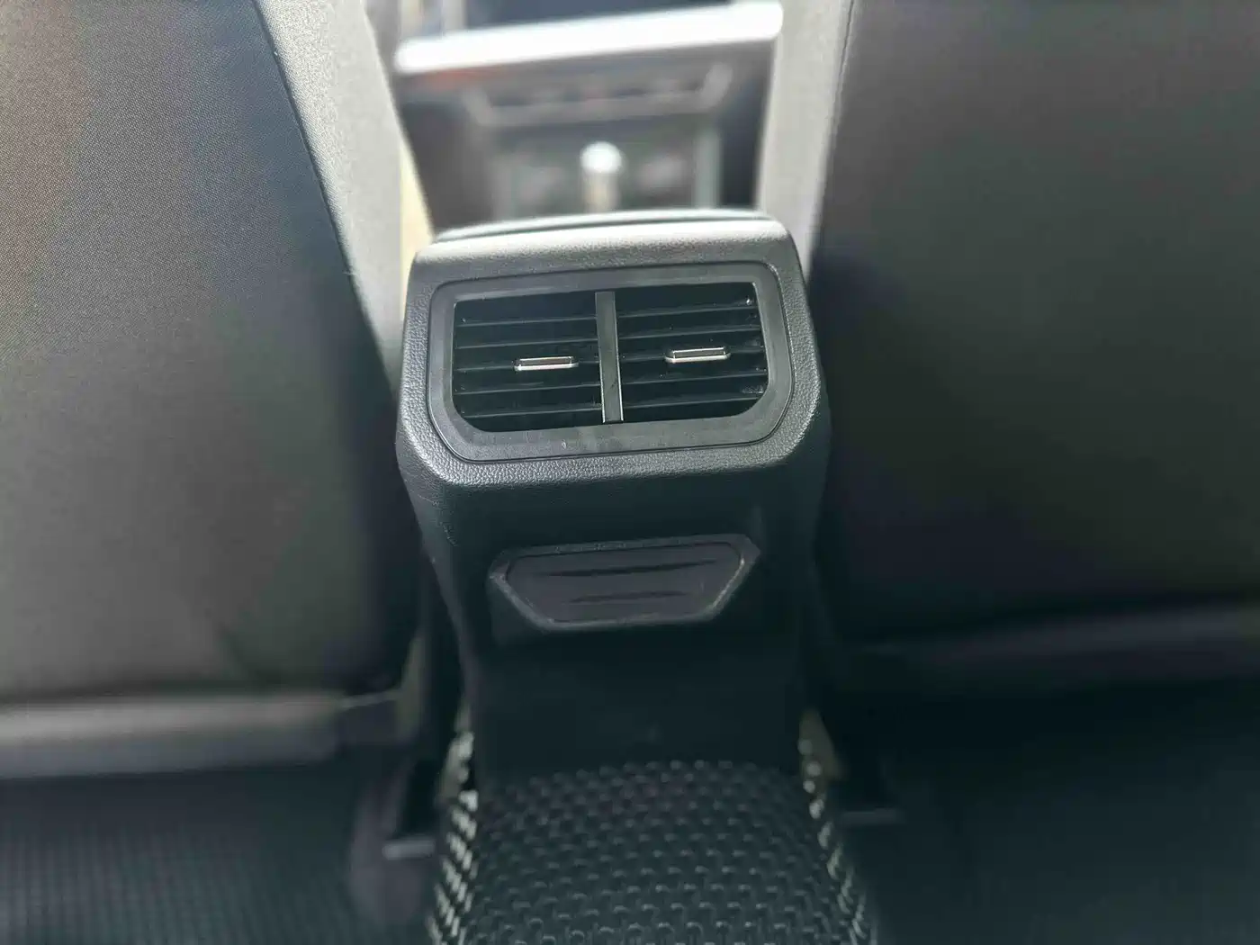 Volkswagen Lavida 2023 1.5L Auto Delight Edition фото 9