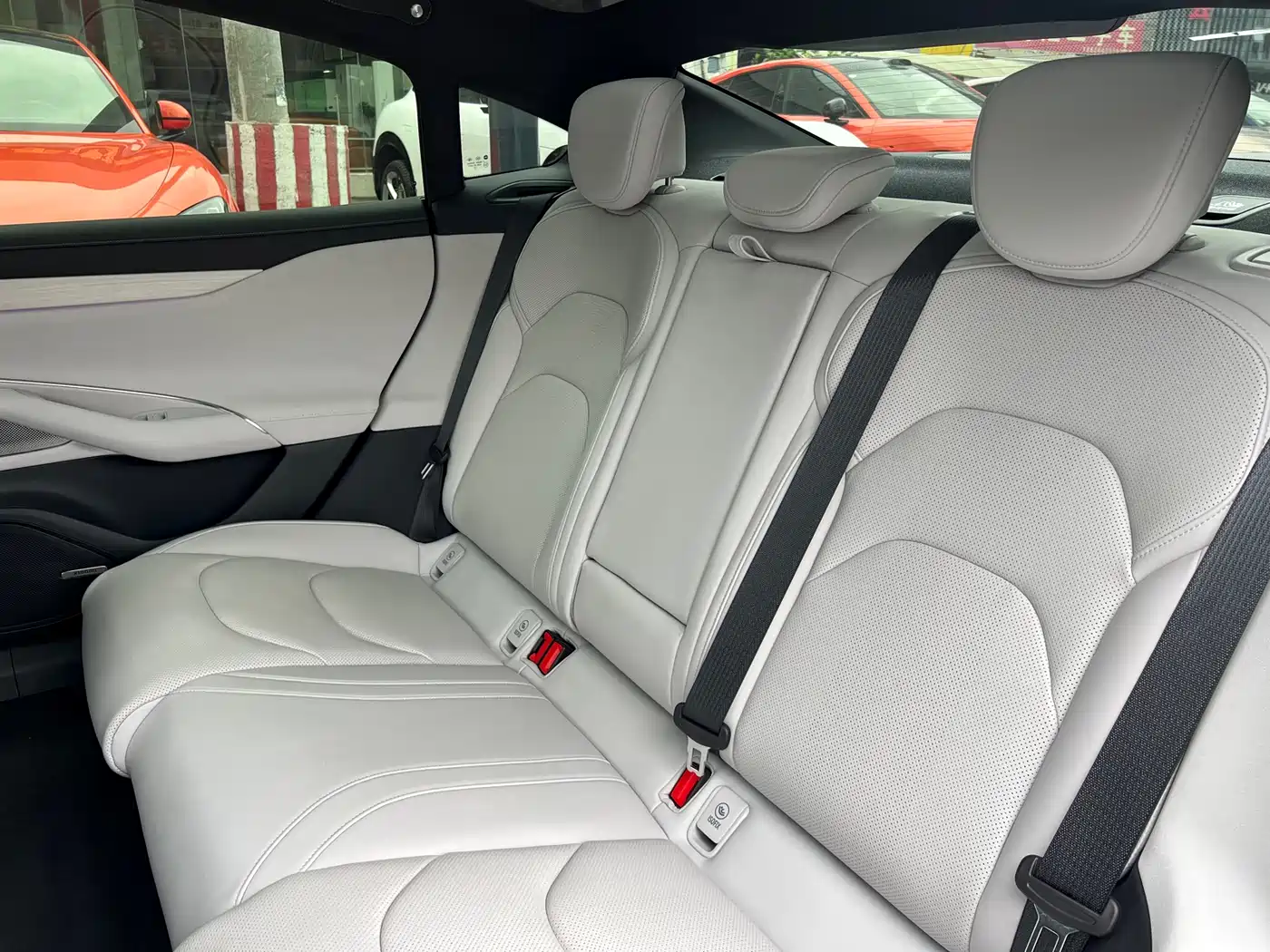 Xiaomi Auto Xiaomi SU7 2024 AWD Extended Range Advanced Smart Driving Max Edition фото 14