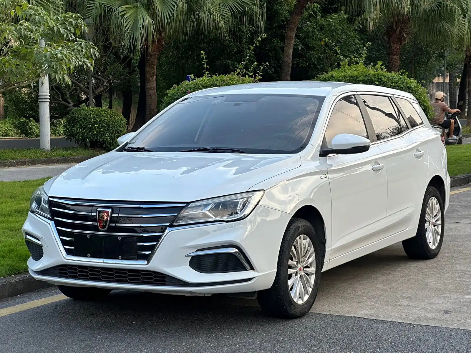 Фото 1 - Roewe Ei5