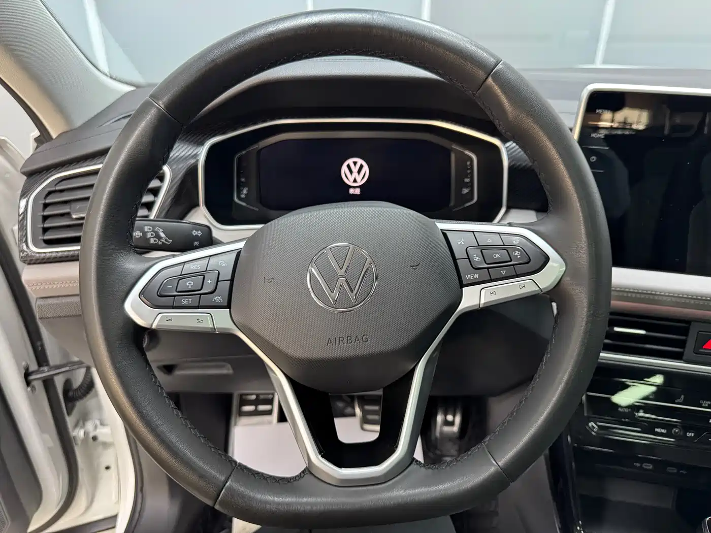 Volkswagen Tayron 2023 280TSI 2WD Luxury Plus Advanced Edition фото 21